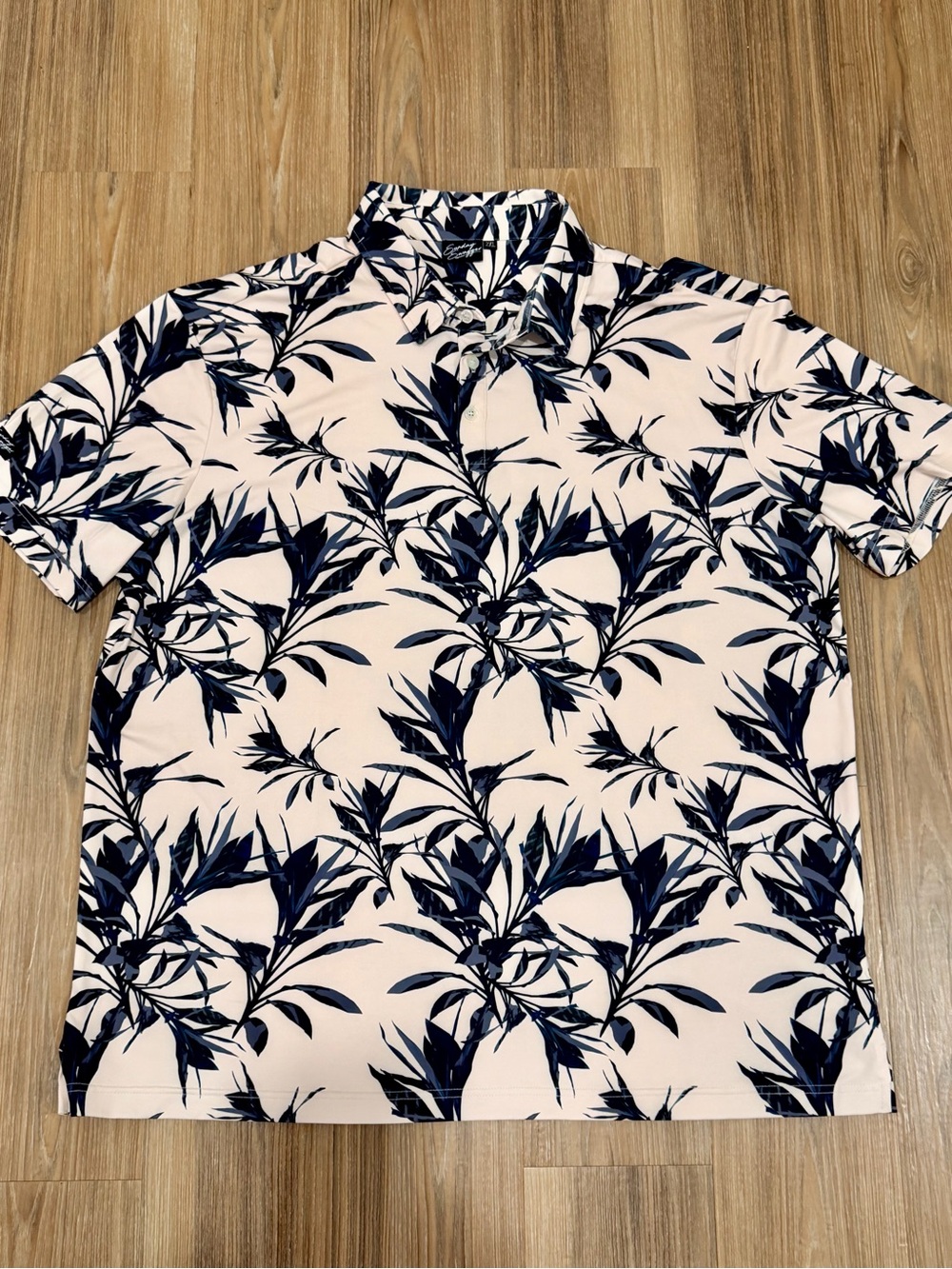 Sunday Swagger Men's XXL Floral Polo Shirt with Black and Grey Leaf Print